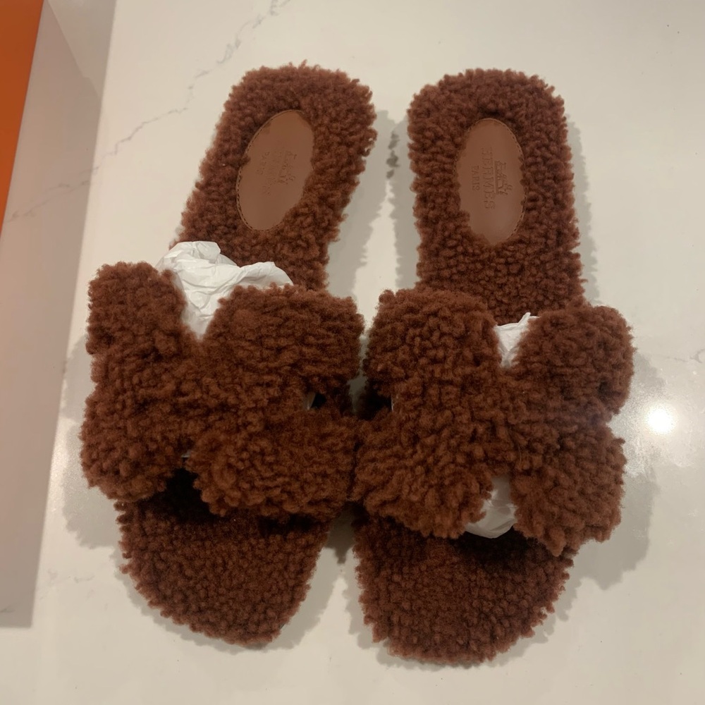Hermes Oran sandals wool woolskin sz 36.5 women’s brand new brown